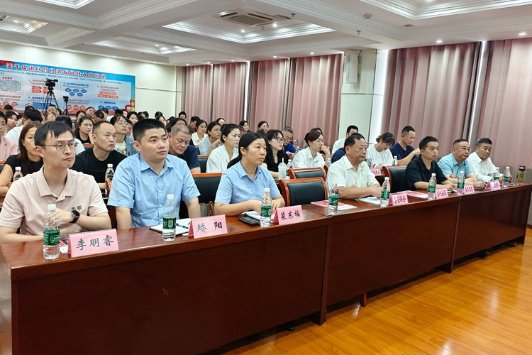 开展企业家营地-劳动用工风险防范政策解读活动的简讯